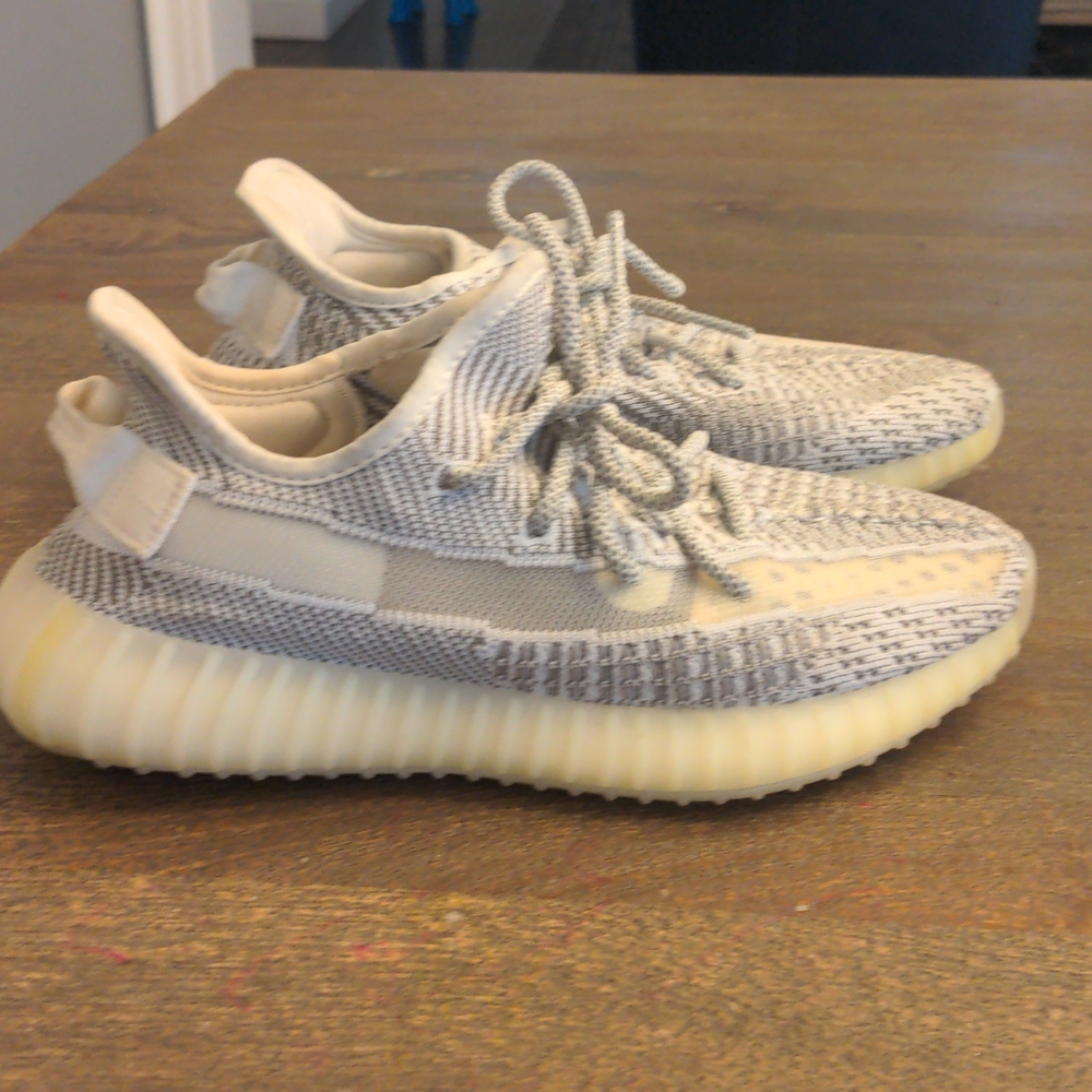 Addidas Yeezy men's 6.5